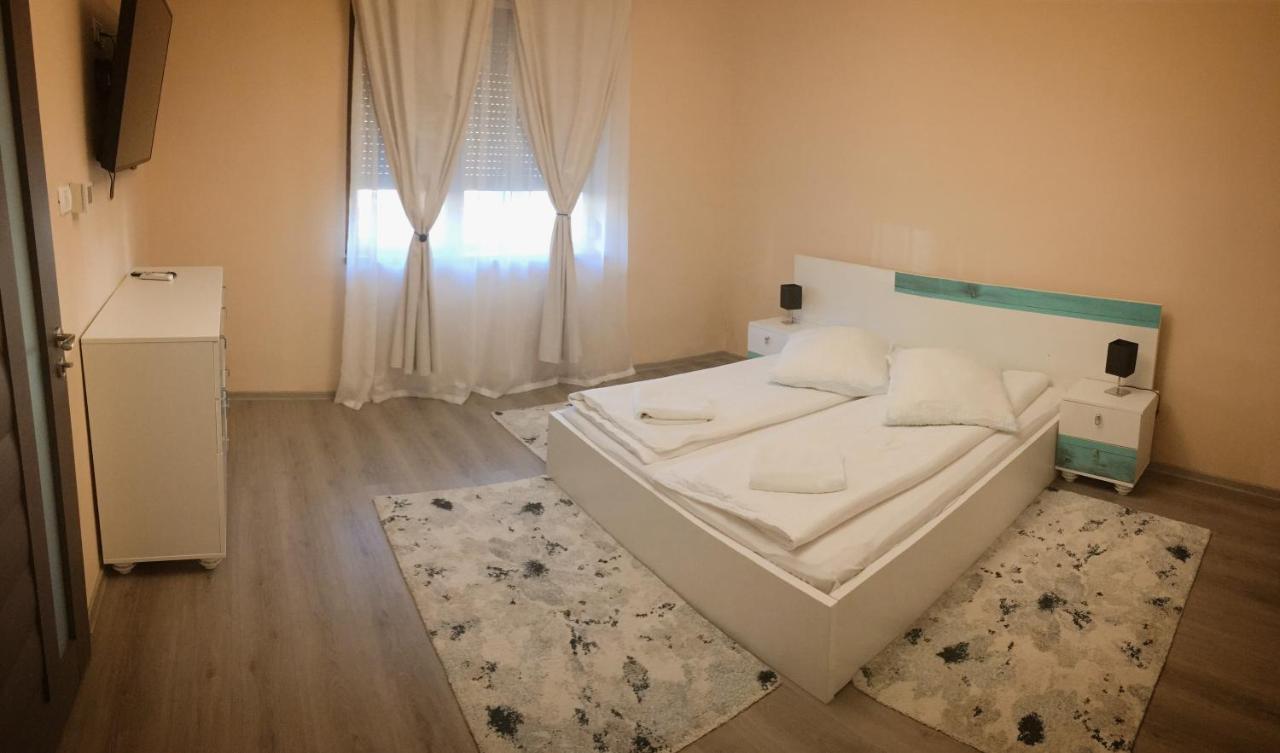 Milan House * Arad